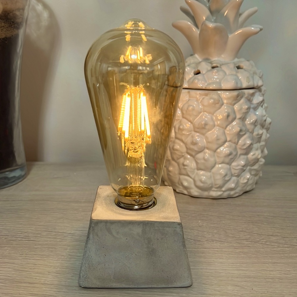Edison bulb night light